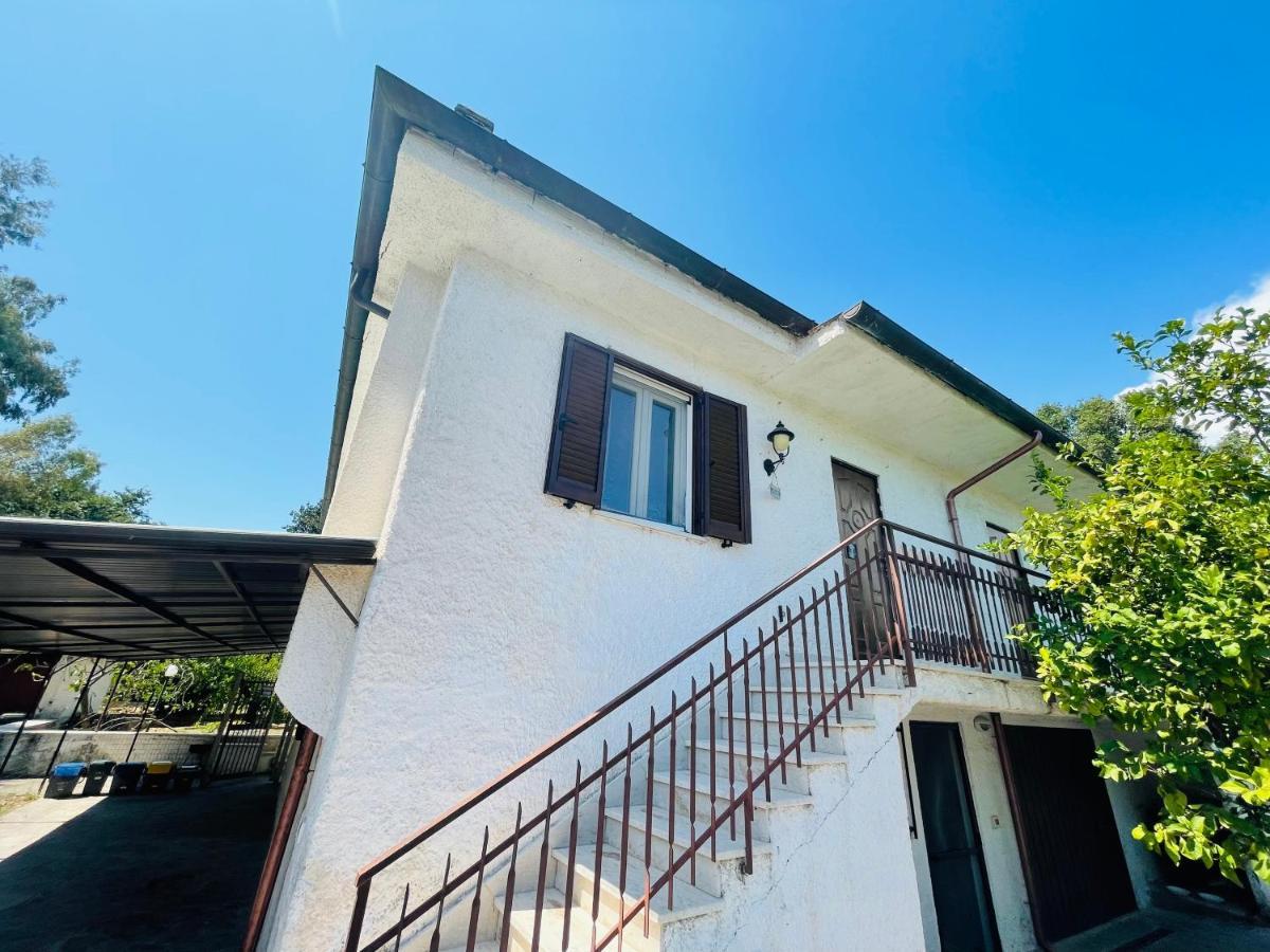 La Casa Di Nonna Attilia Appartement Fondi Buitenkant foto